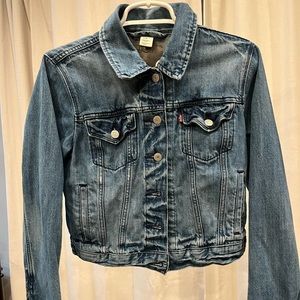 Levi’s denim jeans jean jacket coat cropped crop size M medium distressed denim